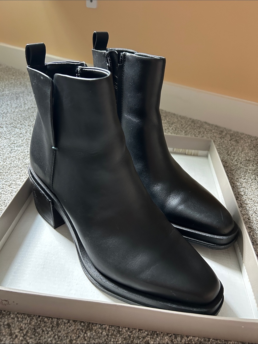 Franco Sarto women’s size 9 boots